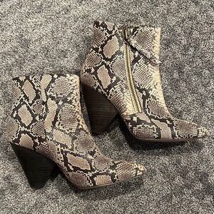 Splendid Snakeskin Pattern Ankle Booties